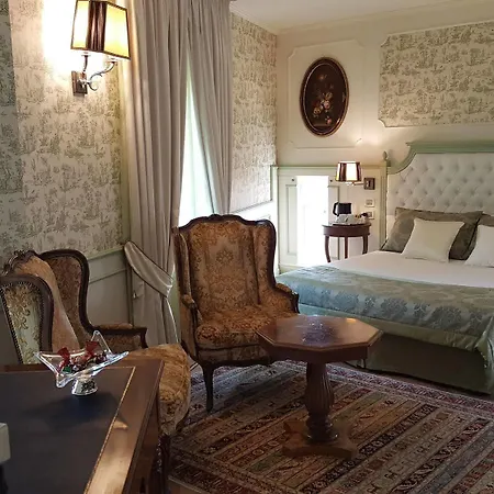 Apartment 3 *